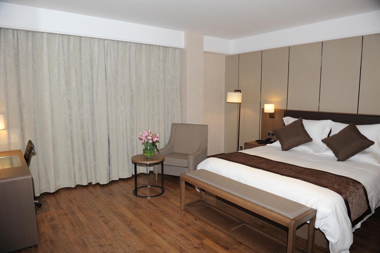 Atour X Hotel Shanghai Hongqiao Airport Konggang Road Dış mekan fotoğraf